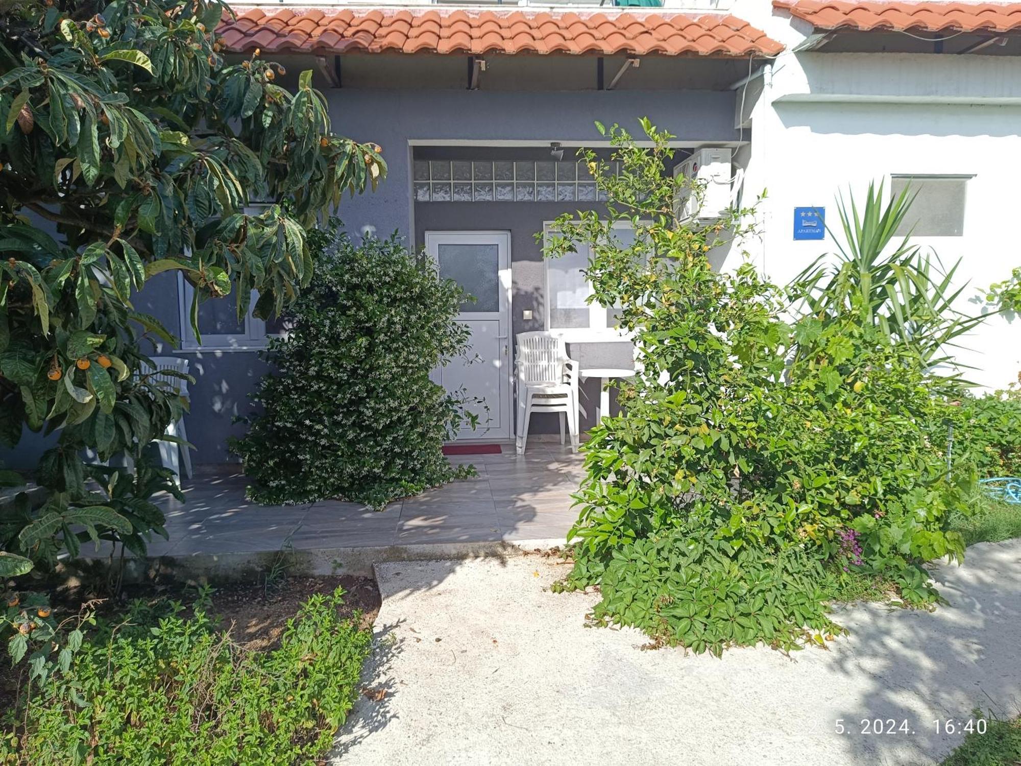 Apartament Leonica Omiš Zewnętrze zdjęcie